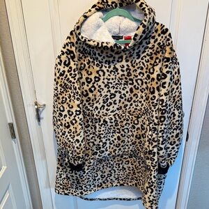 Chic Leopard Print Teddy Jacket
